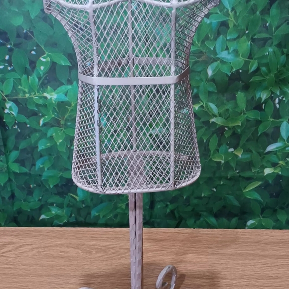 Mini Wire Mannequin - Picture 3 of 7